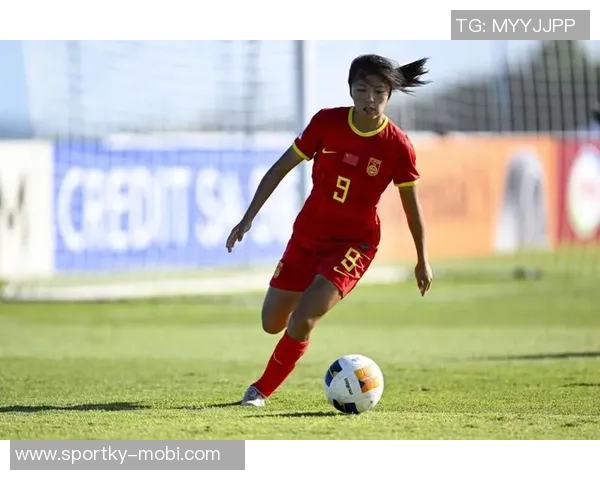 北青报道U17女足新星周欣怡被誉为女足界的王钰栋